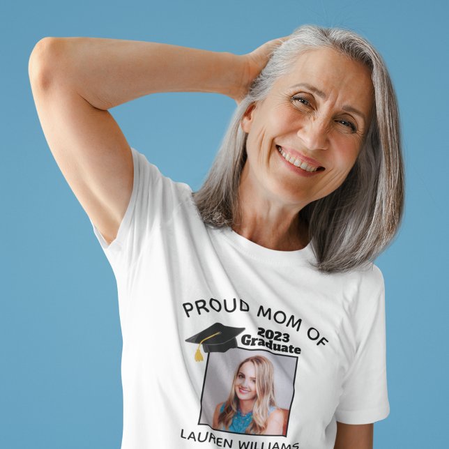 Proud Mamma i Student Photo 2021 Class Studenten T Shirt (Skapare uppladdad)