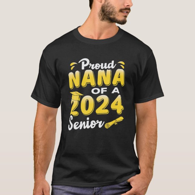 Proud Nana av 2024 års ledande Studenten T Shirt (Framsida)