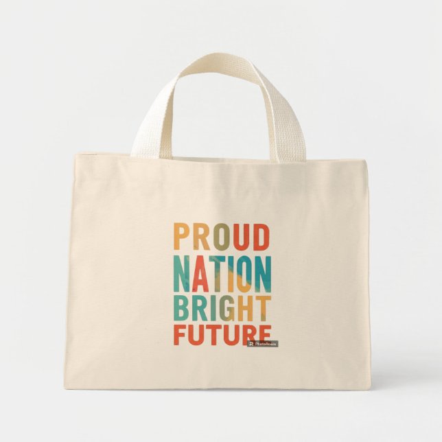 Proud Nation Bright Future Mini Tygkasse (Framsidan)