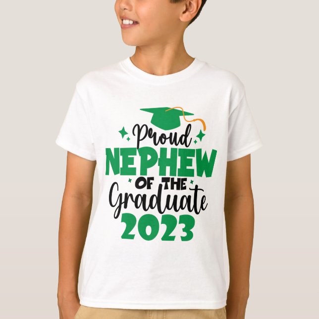 Proud NEPHEW för en Grönt i Roligten Student 2023 T Shirt (Framsida)