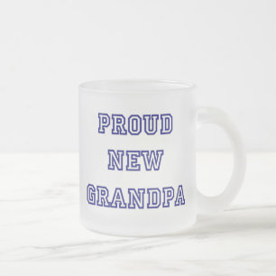 Proud New Grandpa-Universiteten Text Tshirts Frostad Glasmugg