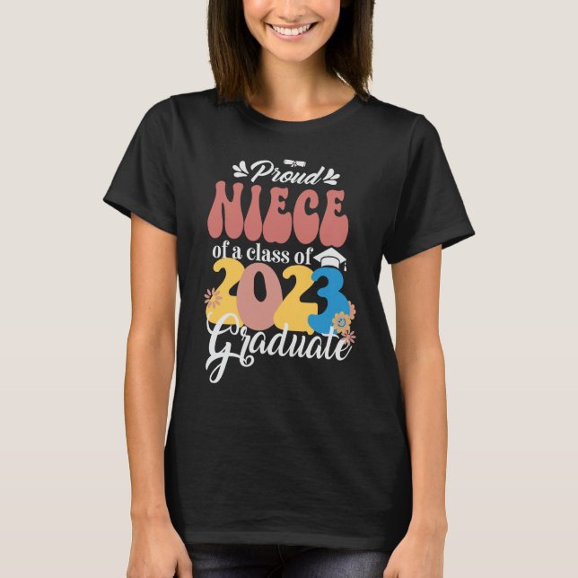 Proud NIECE av klass 2023 Student Groovy 23 T Shirt (Framsida)