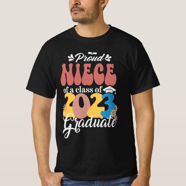 Proud NIECE av klass 2023 Student Retro 2023 T Shirt (Framsida)