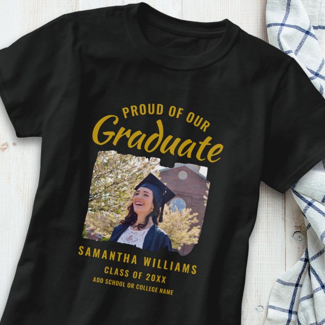 Proud Of Our Graduate 2026 Photo Graduation Black T Shirt (Skapare uppladdad)