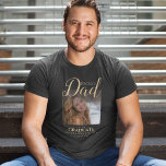 Proud Pappa | Photo Studenten T-Shirt<br><div class="desc">Modern stolt Pappa om vår student tshirt,  med ett foto av din grad,  och malltext med texten "PROUD PAPPA AV VÅR STUDENT,  DERAS NAMN OCH KLASS AV 20XX". Teckensnitt stilar,  storlekt och färg kan ändras genom att klicka på den anpassade länken efter anpassning.</div>