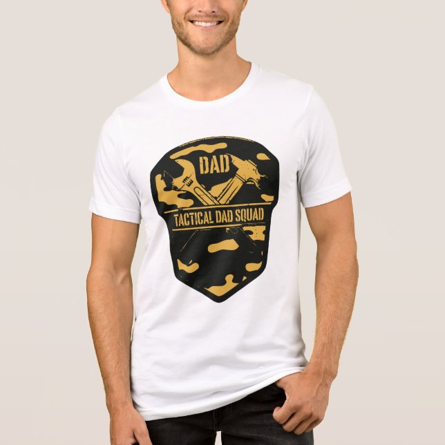 Proud Pappa Squad - Handy Far Apparel T Shirt (Framsida)