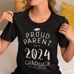 Proud Parent 2024 Student T Shirt<br><div class="desc">Personlig studenten t-shirt med texten "stolt förälder till 2024 student",  deras namn och den skola/högskola de deltog i.</div>