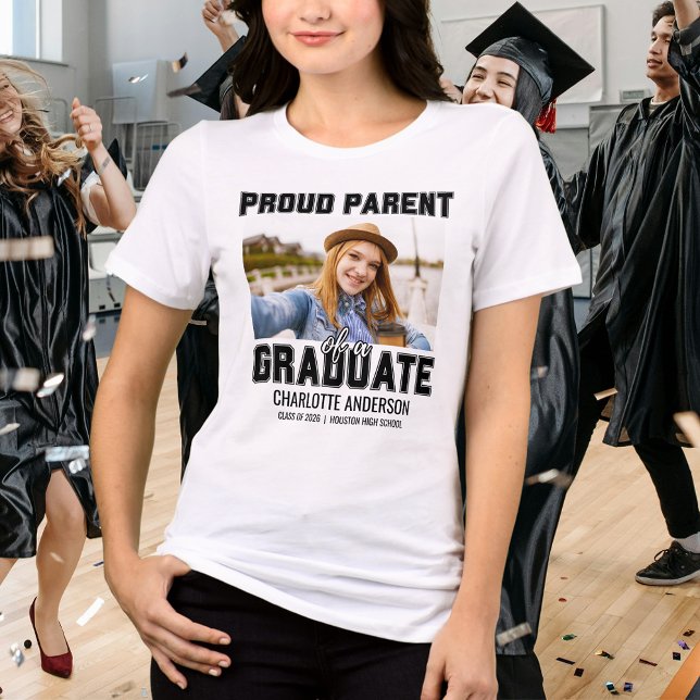Proud Parent Of A Graduate Graduation  T Shirt (Skapare uppladdad)
