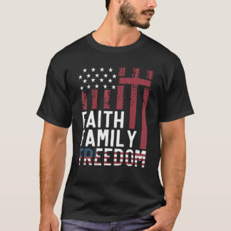 Proud patriotic Christian 4:e juli-familjen T Shirt