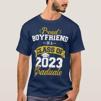 Proud pojkvän i klass 2023 student t shirt