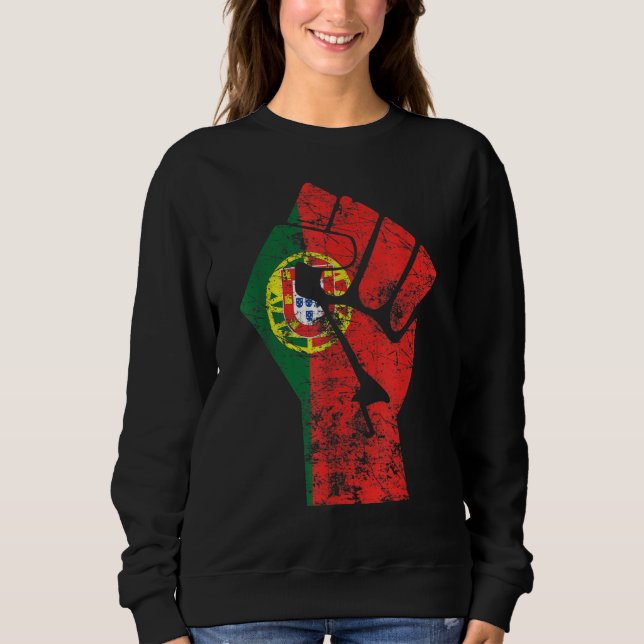 Proud Portuguese Retro Portugal Flag 2 T Shirt (Framsida)
