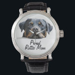 Proud Rottie Mamma Rottweiler Hund Ansikte Armbandsur<br><div class="desc">Tysk Rottweiler hund aveln-klocka för hundälskare och stolta Rottweiler-ägare visar ett stort foto av ett Rottweiler-huvud som börjar intensivt. Under det står Proud Rottie Mamma. Anpassa hur du vill genom att ta bort och lägga till egen text och/eller ändra teckensnittet stil eller färg. Vi har också den här Rottie-hund tillgänglig...</div>