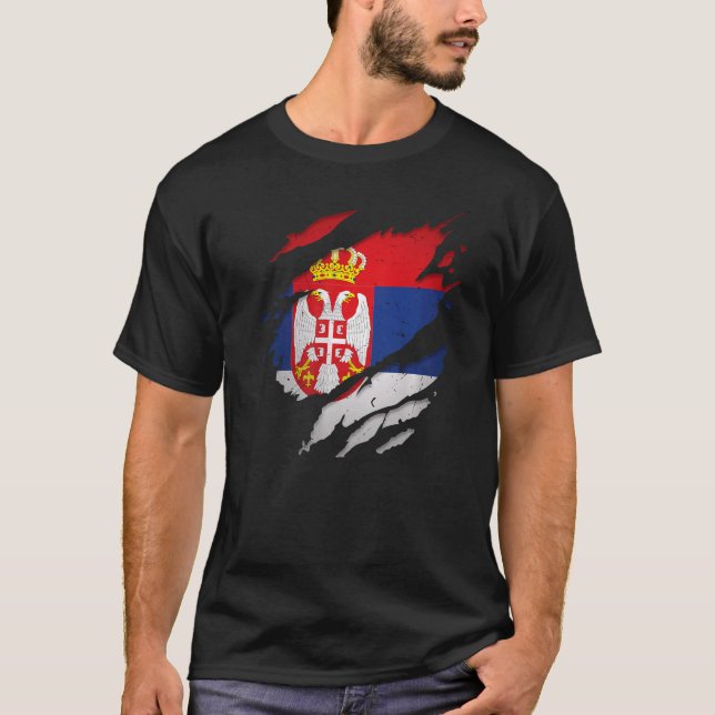 Proud Serbian Torn Rippade Serbiens Flagga T Shirt (Framsida)