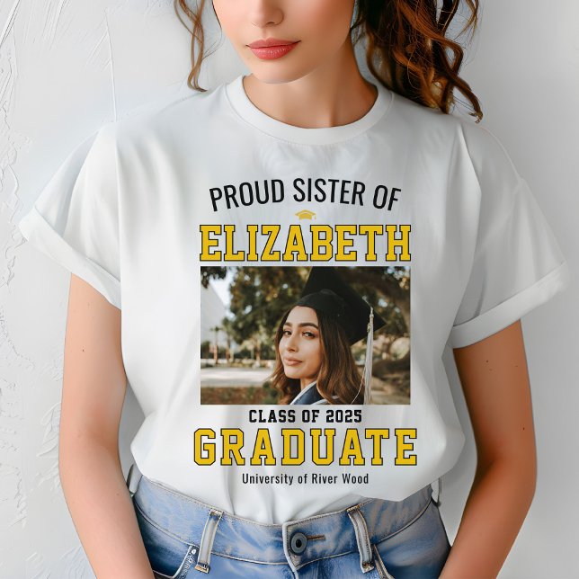 Proud Sister Class of 2025 Student Parent Anpassni T Shirt (Skapare uppladdad)