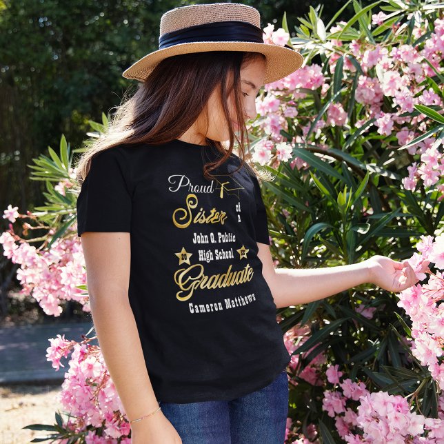 Proud Sister från Student Namn | Skola Studenten T Shirt (Skapare uppladdad)