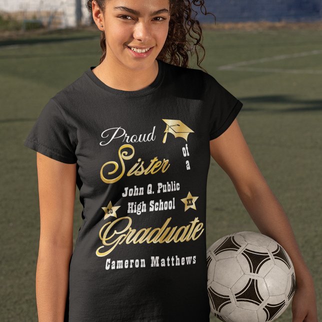 Proud Sister från Student Namn | Skola Studenten T Shirt (Skapare uppladdad)