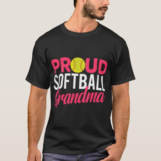 Proud Softball Grandma T Shirt (Framsida)