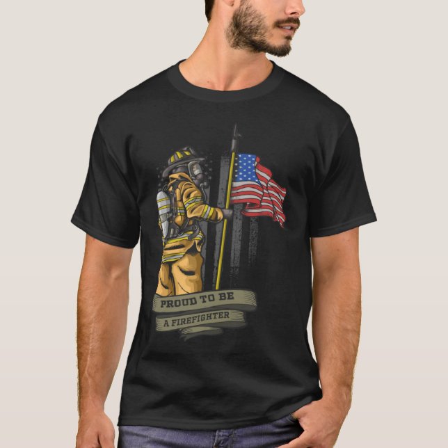 Proud to be a Firefighter Flag   for Fireman T Shirt (Framsida)