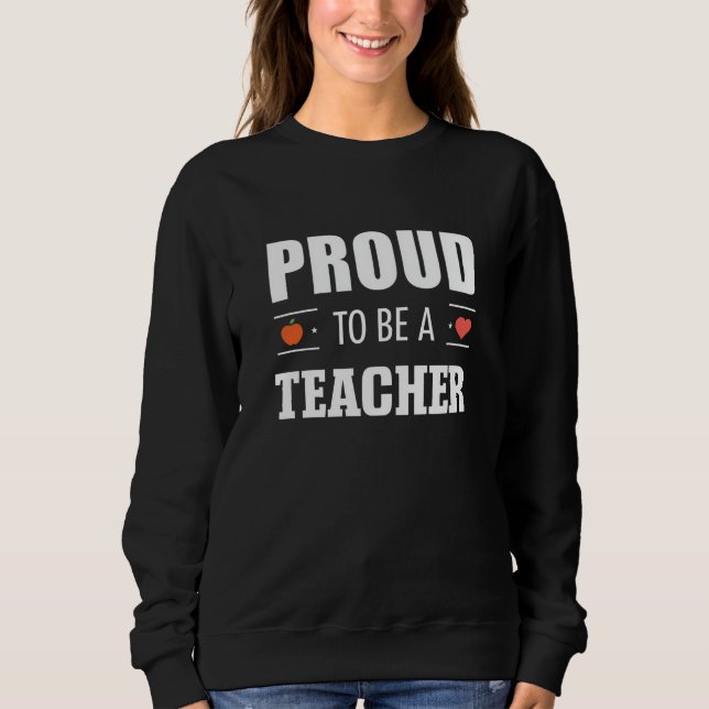 Proud to Be a Teacher – Creative Typography T Shirt (Framsida)