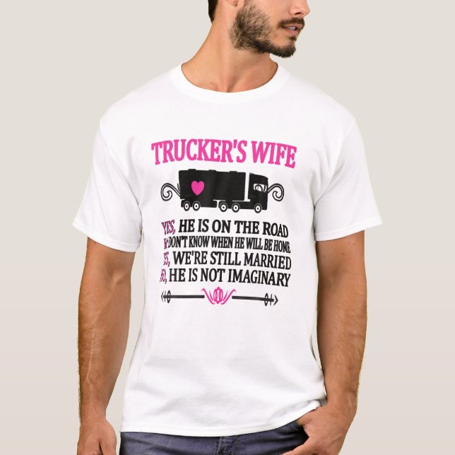 Proud Truckers fru Funny Lastbil-drivrutin T Shirt (Framsida)