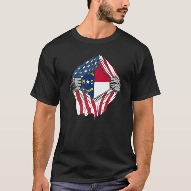 Proud Usa Home Land Statlig flagga North Carolina T Shirt (Framsida)
