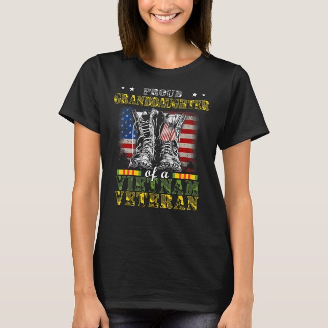  Proud Vietnam Veteran Granddotter Gifts upp T Shirt (Framsida)