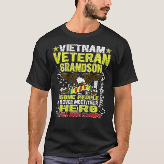  Proud Vietnam Veteran Grandson - Militär T Shirt (Framsida)