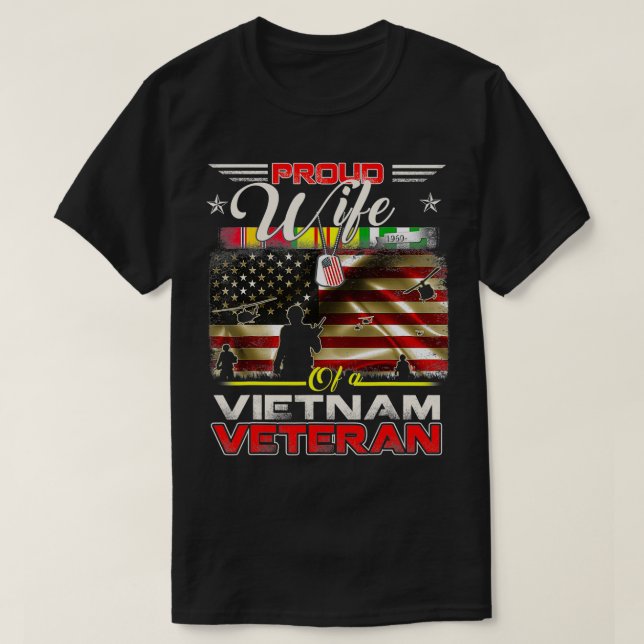 Proud Wife of Vietnam Veteran tshirt Gift For Wome T Shirt (Design framsida)