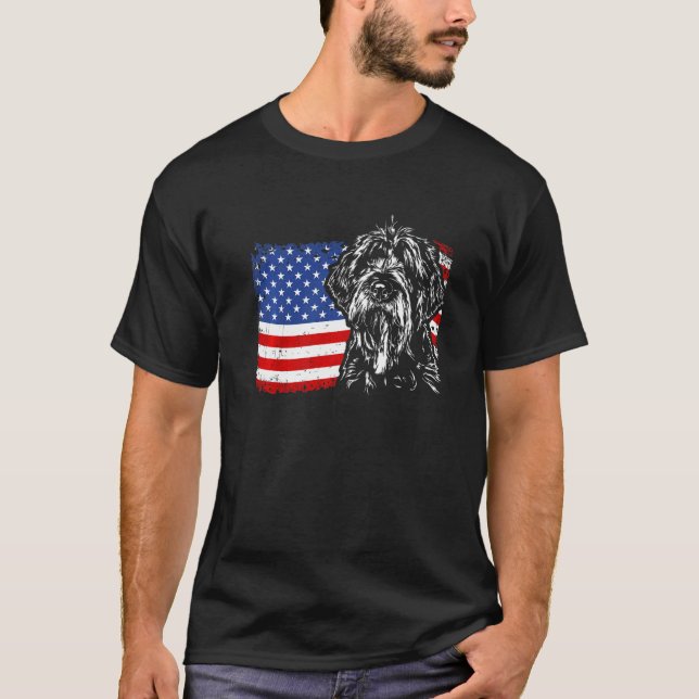 Proud Wirehsted Pointing Griffon American Flagga D T Shirt (Framsida)