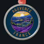 Provence Frankrike Lavender Retro Distress Circle Julgransprydnad Metall<br><div class="desc">Provence-reflektorns färdedesign. Provence är ett historiskt och kulturellt område i sydöstra Frankrike. Känd för sina skiftande landskap,  från Alpernorna i söder och Camargue till rullande vinodlingar,  olivodlingar,  gräs-skogar och lavender fält.</div>