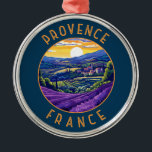 Provence Frankrike Lavender Retro Distress Circle Julgransprydnad Metall<br><div class="desc">Provence-reflektorns färdedesign. Provence är ett historiskt och kulturellt område i sydöstra Frankrike. Känd för sina skiftande landskap,  från Alpernorna i söder och Camargue till rullande vinodlingar,  olivodlingar,  gräs-skogar och lavender fält.</div>