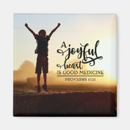 Proverbs 17:22 Ett hjärtkärt är bra medicin Magnet