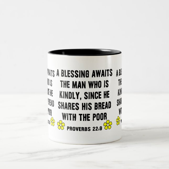 Proverbs 22:9 om indness Två-Tonad mugg (Center)