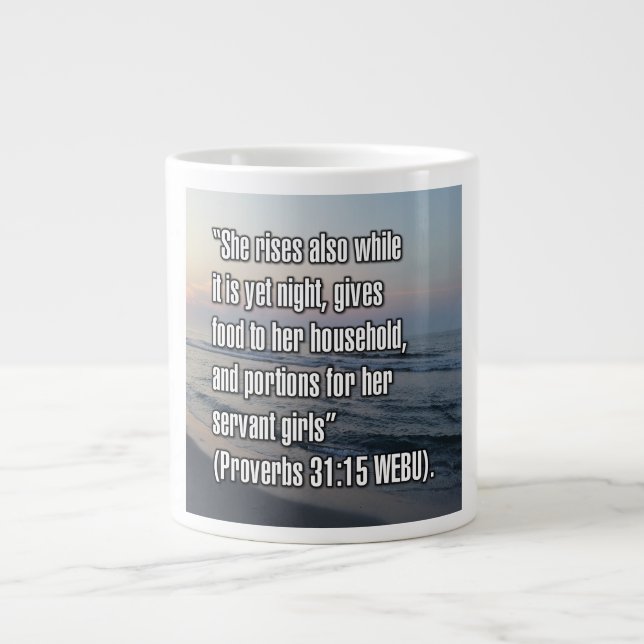 Proverbs 31:15 WEBU Mugg Jumbo Mugg (Framsidan)