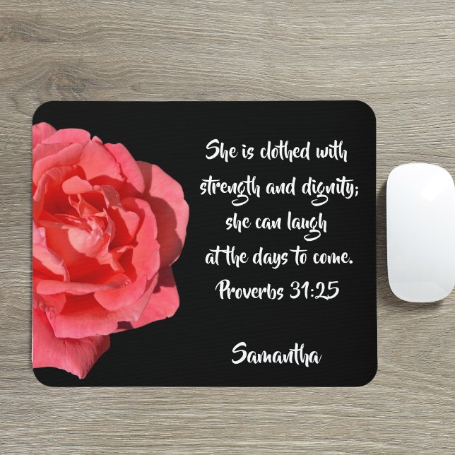 Proverbs 31:25 Röd ros Bible Verse Anpassningsbar Musmatta (Skapare uppladdad)