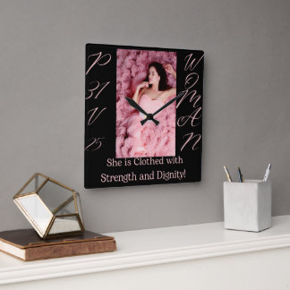 Proverbs 31 Woman Black & Rosa Square Wall Clock Fyrkantig Klocka