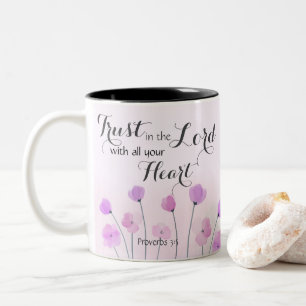 Proverbs 3:5 Trust in Lord Lila Blommigt Faith Två-Tonad Mugg