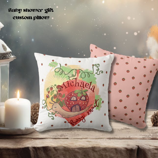 Prydlig Snigel & Jordgubbs Kudd för Barnkammaren Kudde (Whimsical Snail & Strawberry Nursery Decor Pillow)