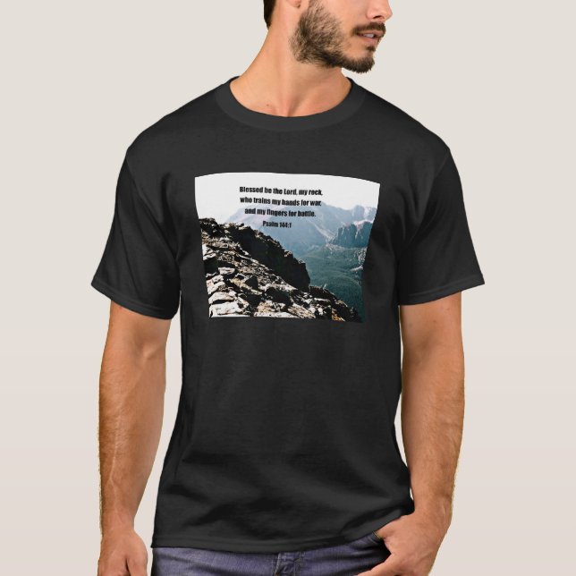 Psalm 144:1 Välsignad är Herren.. Tee Shirt (Framsida)