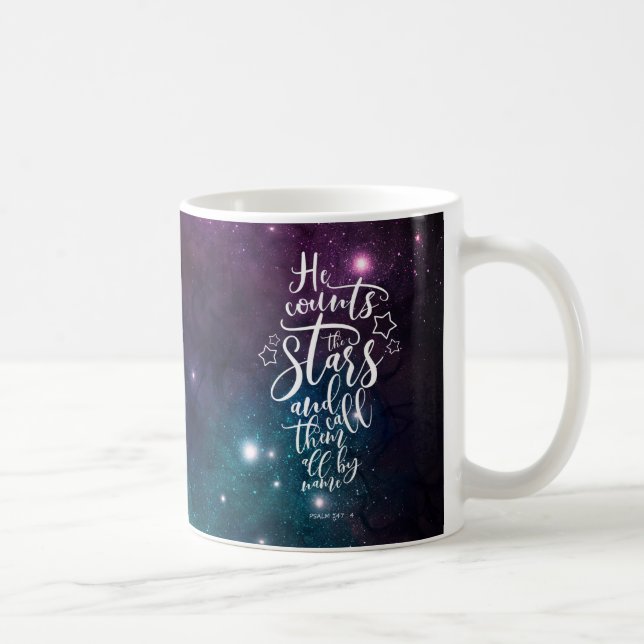 Psalm 147:4 Han räknar Stars Bible Kaffemugg (Höger)
