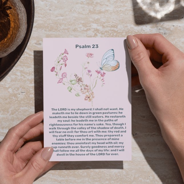 Psalm 23 Rosa blommönstrad fjäril Firande Liv  Inbjudningar (Psalm 23 Pink Floral butterfly Celebration Life Invitation)