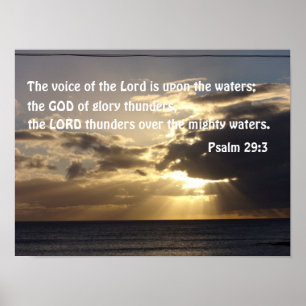 Psalm 29:3 Herrens röst är på vatten Poster