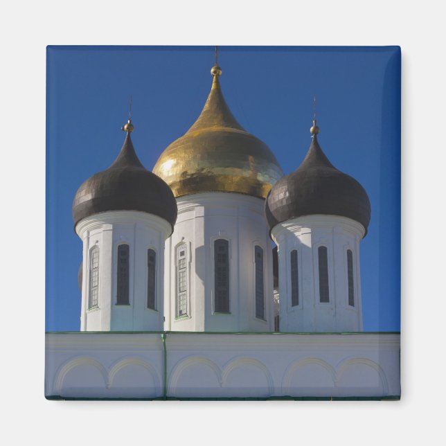 Pskov Kremlin och Trinity Cathedral Magnet (Framsidan)