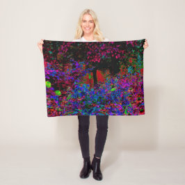 Psychedelic Crimson Red and Black Garden Sunrise Fleecefilt