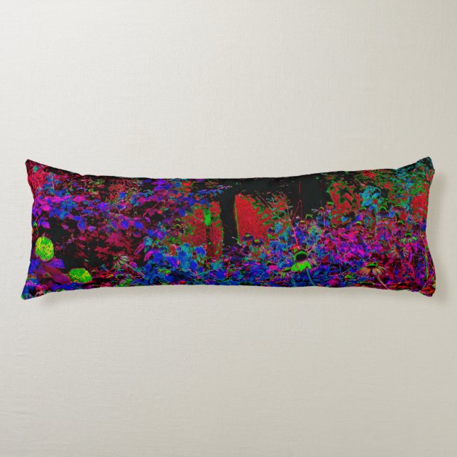 Psychedelic Crimson Red and Black Garden Sunrise Kroppskudde (Framsidan)