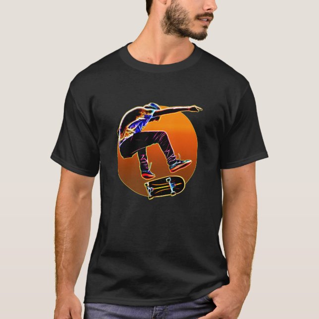 Psychedelic glödande Skateboarder med skateboarden T Shirt (Framsida)