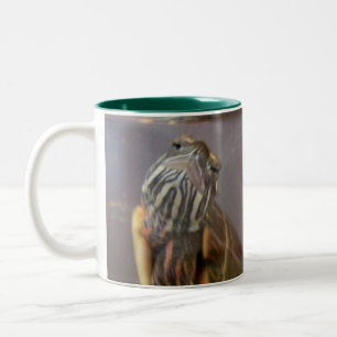 Psycho the Red Eared Slider Turtle Två-Tonad Mugg