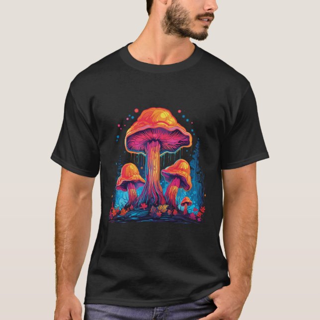 Psykedelisk svampglöd i Mörk Art T-Shirt (Framsida)