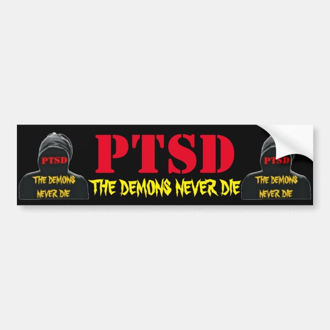 PTSD: DEMONERNA DÖR ALDRIG BILDEKALET BILDEKAL (Framsidan)