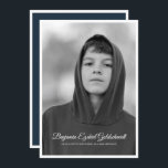 Pub Mitzvah| Foto för klassisk och enkel Anpassnin Inbjudningar<br><div class="desc">Denna enkla och moderna vrid till en klassisk design består av serif-typografi på en enkel bakgrund med ett vitt ram. Lägg till foto på anpassningsbarna. Svart och vitt filter har använts.</div>